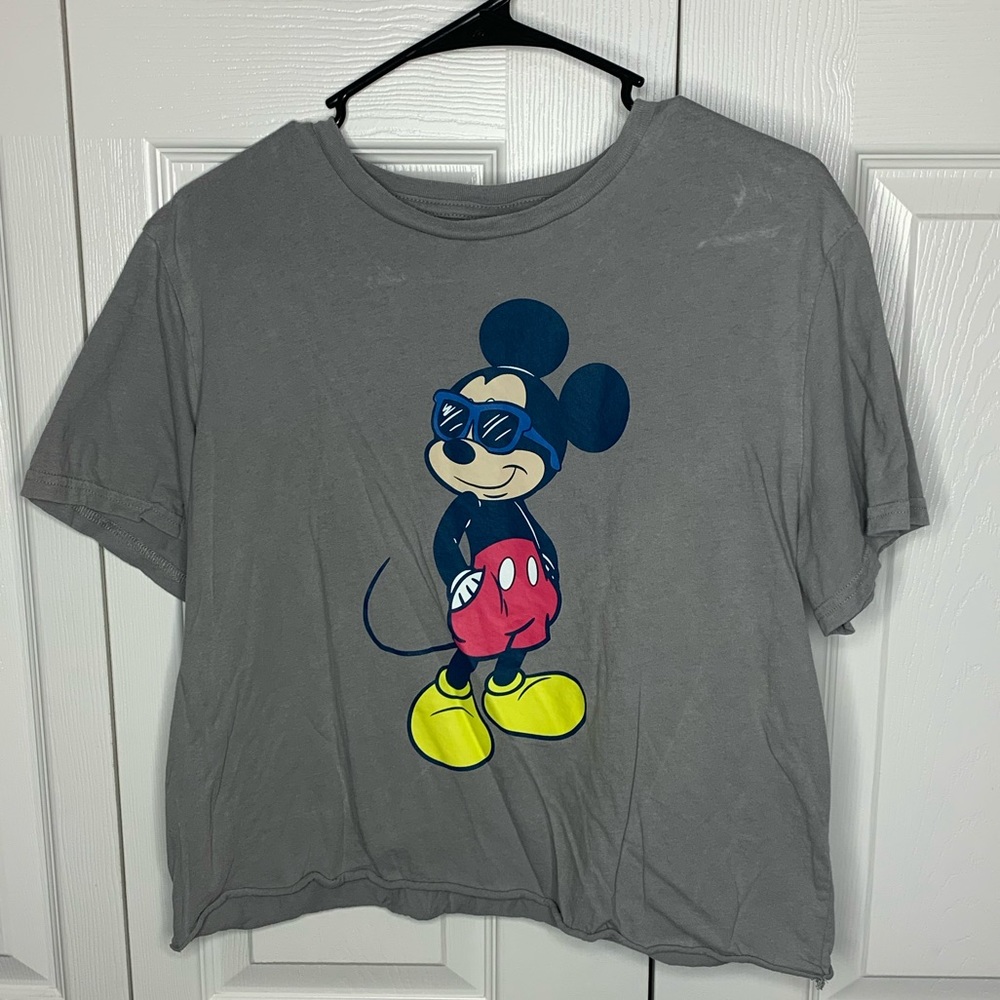 Cropped Disney shirt